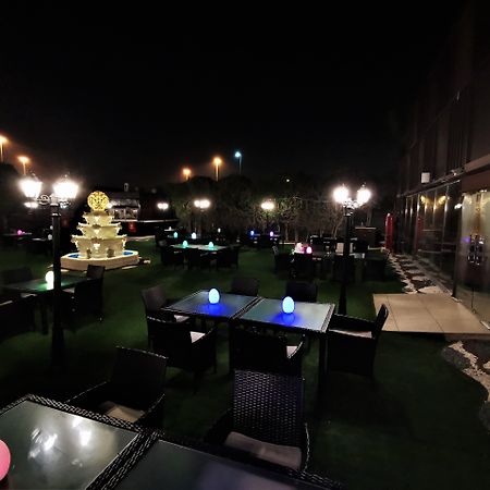 Villaggio Hotel Abu Zabi Zewnętrze zdjęcie